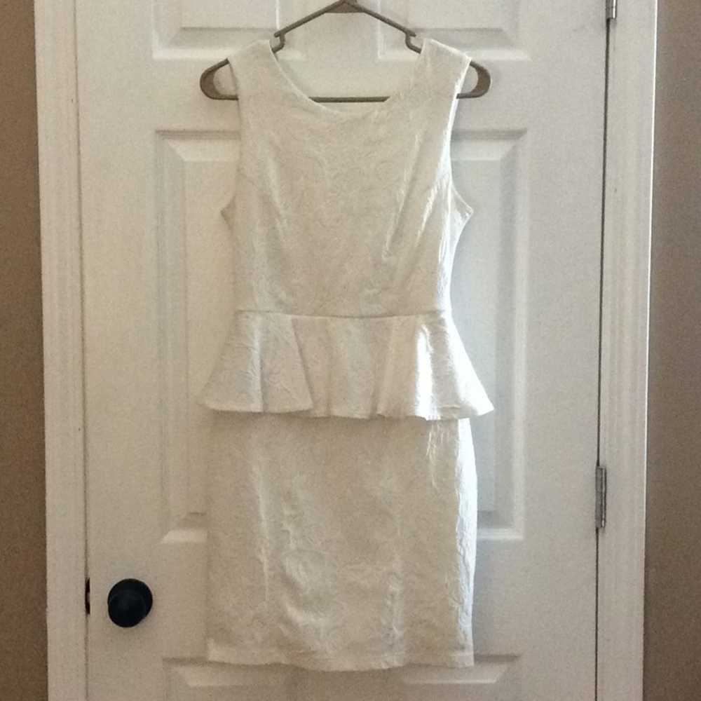 H&M Ivory peplum dress